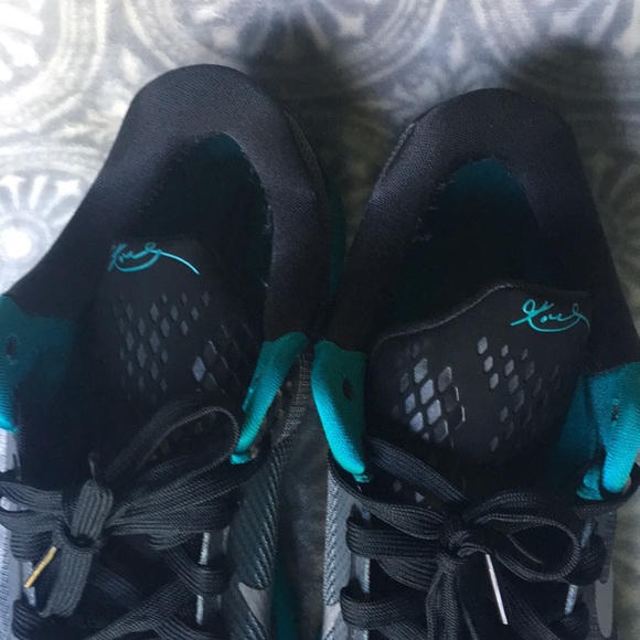 Nike Kobe X - Picture 8 of 14